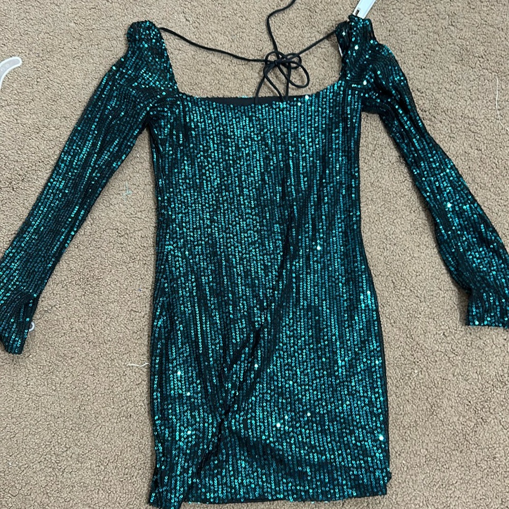 Green sparkly dress!